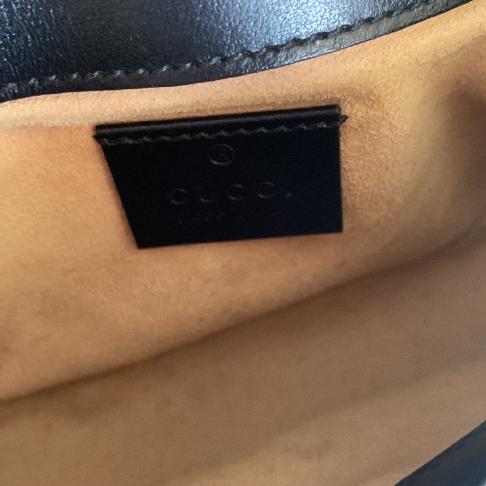 Gucci mini marmont bag in great condition - Picture 4 of 4